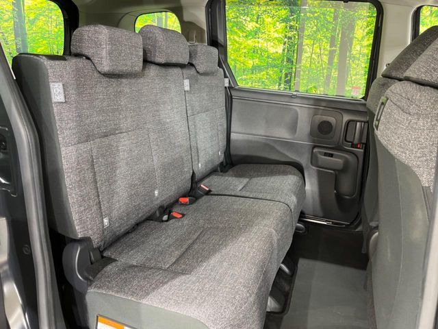 TOYOTA SIENTA HYBRID 2023