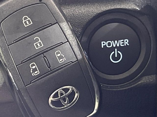 TOYOTA SIENTA HYBRID 2025