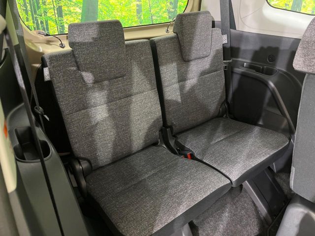 TOYOTA SIENTA HYBRID 2025