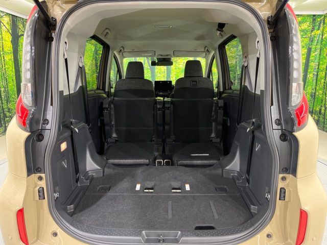 TOYOTA SIENTA HYBRID 2025