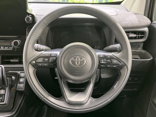 TOYOTA SIENTA HYBRID 2025