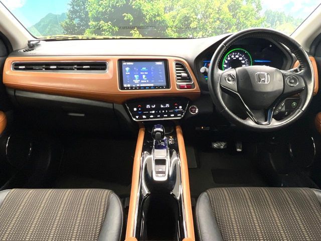 HONDA VEZEL HYBRID 2014