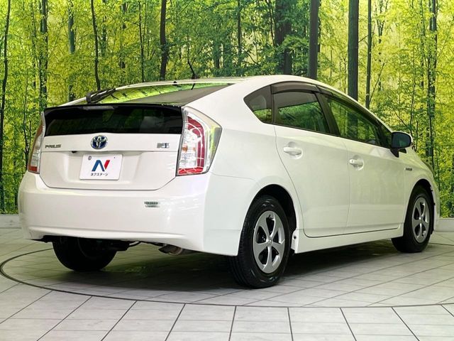 TOYOTA PRIUS 2012