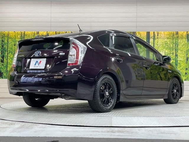 TOYOTA PRIUS 2013