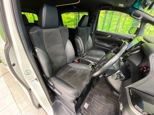 TOYOTA ALPHARD 4WD 2021