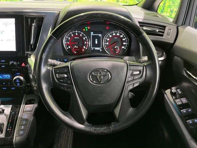 TOYOTA ALPHARD 4WD 2021