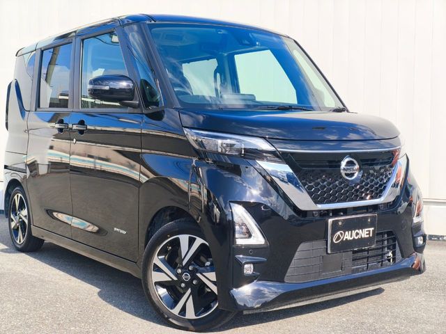 NISSAN ROOX 2023