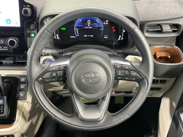 TOYOTA SIENTA HYBRID 2024