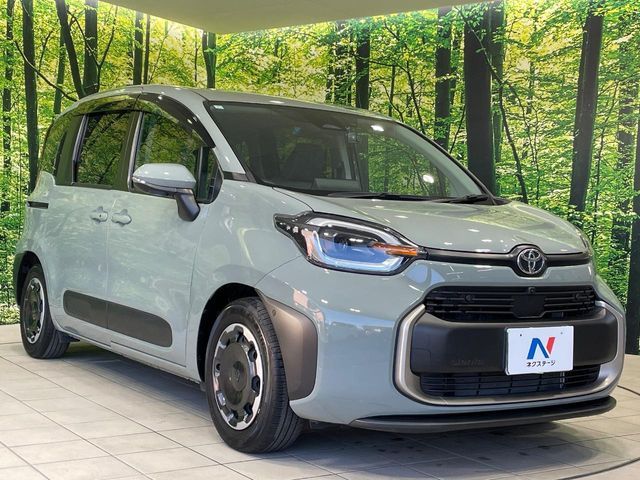 TOYOTA SIENTA HYBRID 2024