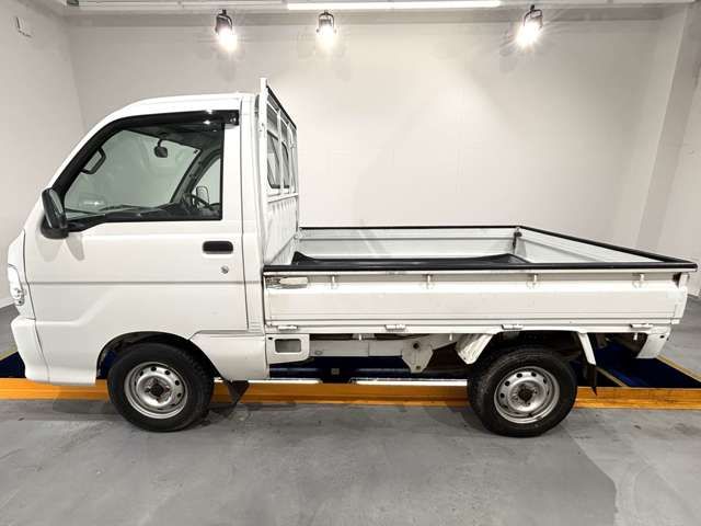 DAIHATSU HIJET truck 4WD 2003
