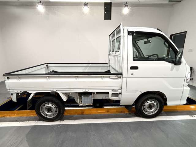 DAIHATSU HIJET truck 4WD 2003