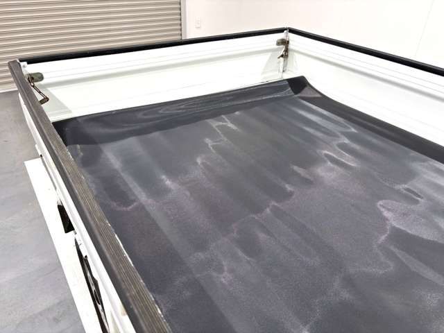 DAIHATSU HIJET truck 4WD 2003