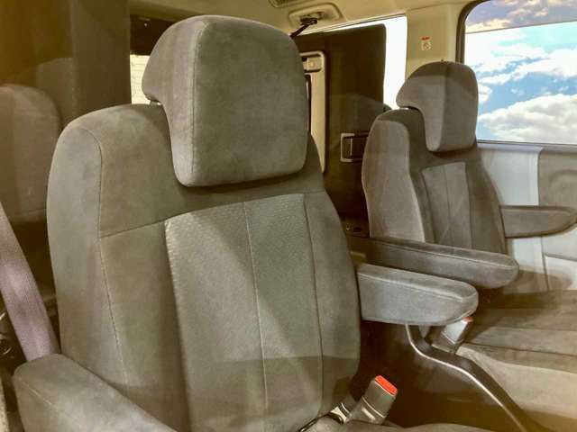 MITSUBISHI DELICA D:5 4WD 2010