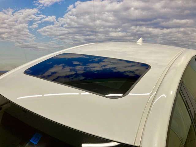 TOYOTA CROWN sedan hybrid 4WD 2018