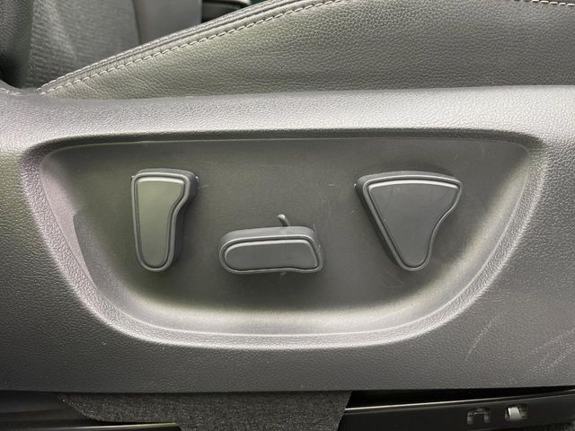 TOYOTA YARIS CROSS 2025