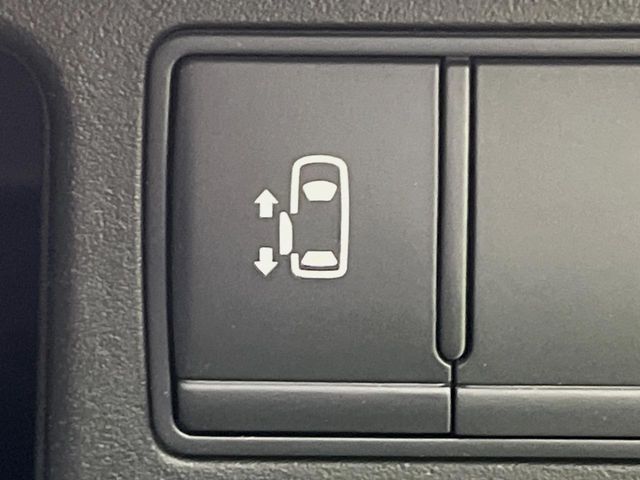 NISSAN SERENA  S-HYBRID 2013