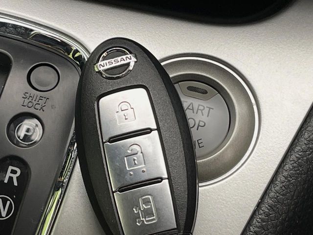 NISSAN SERENA  S-HYBRID 2013