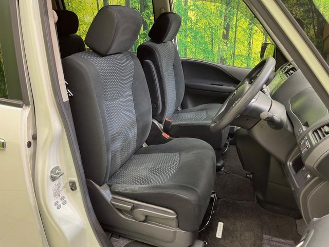 NISSAN SERENA  S-HYBRID 2013