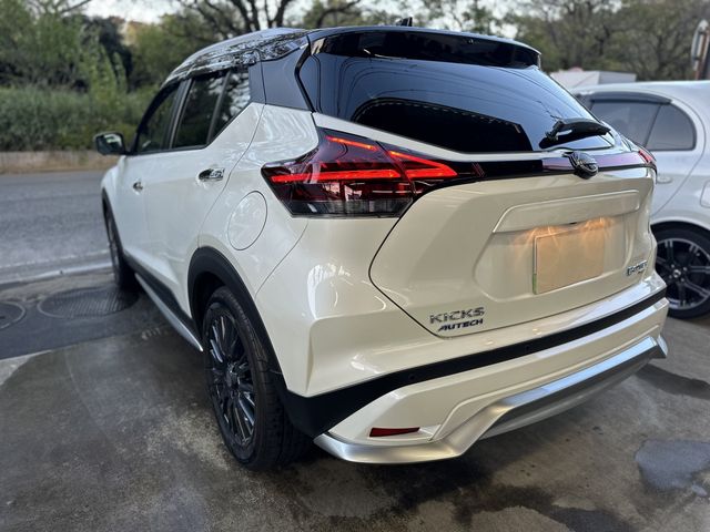 NISSAN KICKS 2025