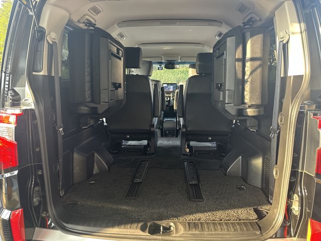 MITSUBISHI DELICA D:5 4WD 2019