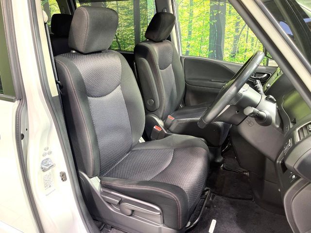 NISSAN SERENA  S-HYBRID 2013