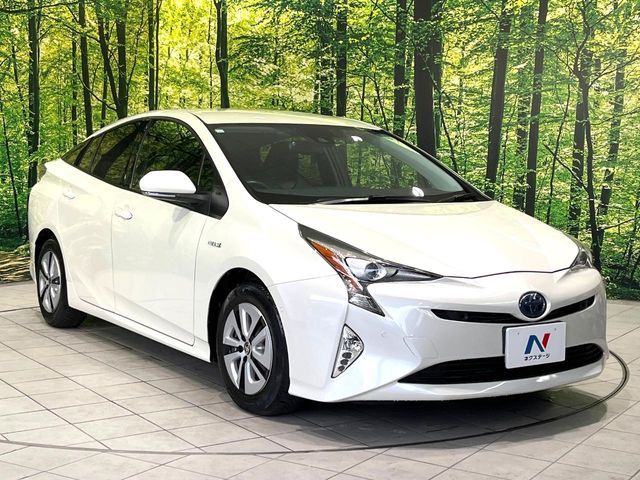 TOYOTA PRIUS 2016