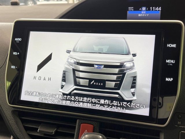 TOYOTA NOAH 2018
