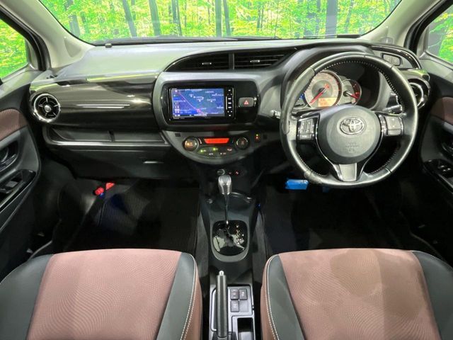 TOYOTA VITZ  4WD 2017