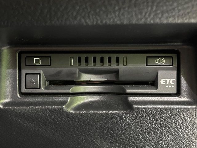 TOYOTA VITZ  4WD 2017