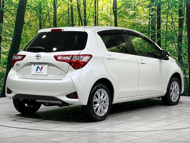 TOYOTA VITZ  4WD 2017