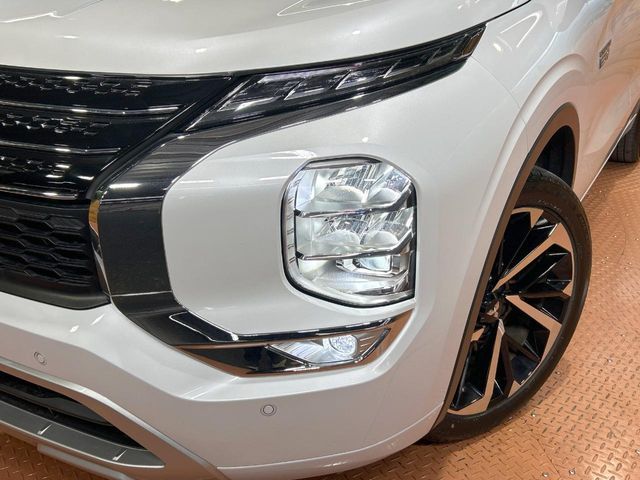 MITSUBISHI OUTLANDER PHEV 2023