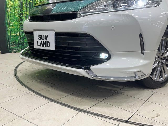 TOYOTA HARRIER 2WD 2019