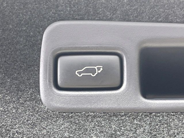 TOYOTA HARRIER 2WD 2019