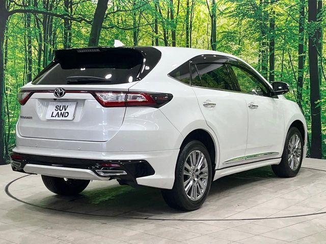 TOYOTA HARRIER 2WD 2019