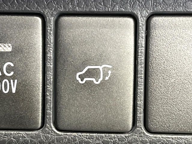 TOYOTA HARRIER HYBRID 2017