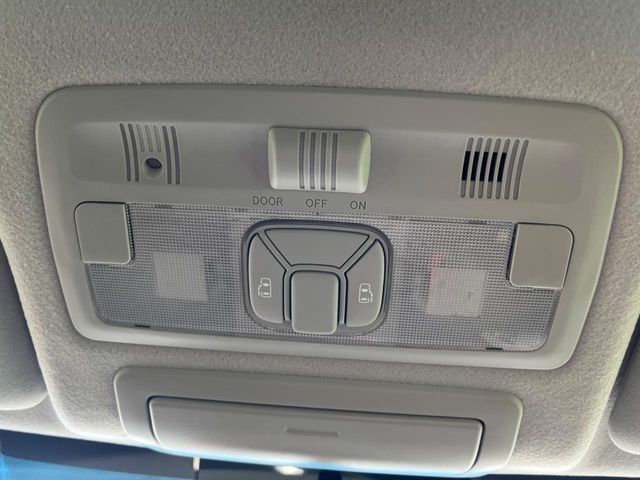 TOYOTA ESTIMA  4WD 2014