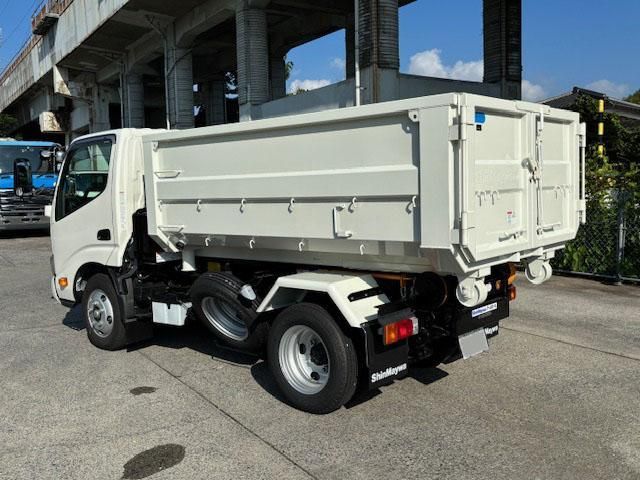 HINO DUTRO 2024