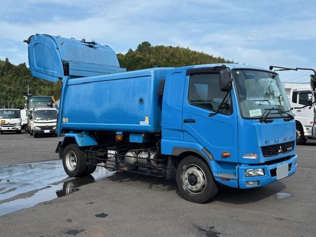 MITSUBISHI FUSOU FIGHTER 2016