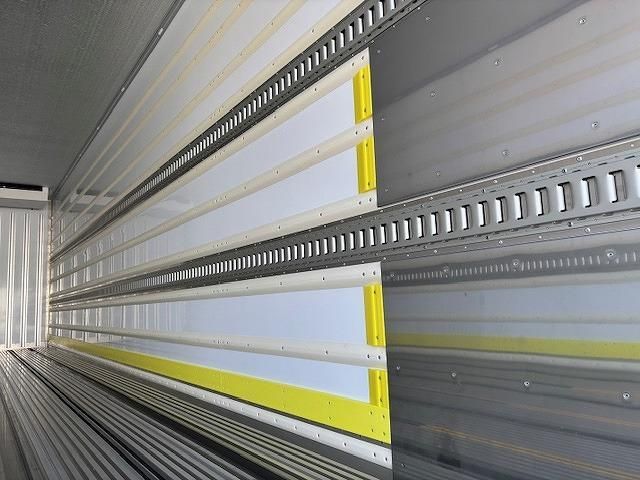 MITSUBISHI FUSOU SUPER GREAT 2025