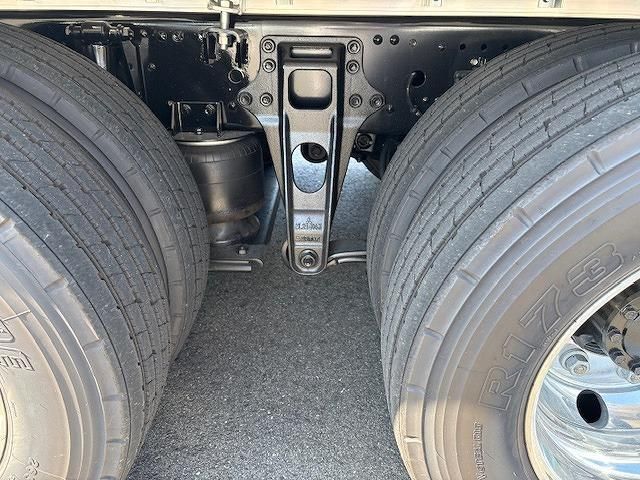 MITSUBISHI FUSOU SUPER GREAT 2025