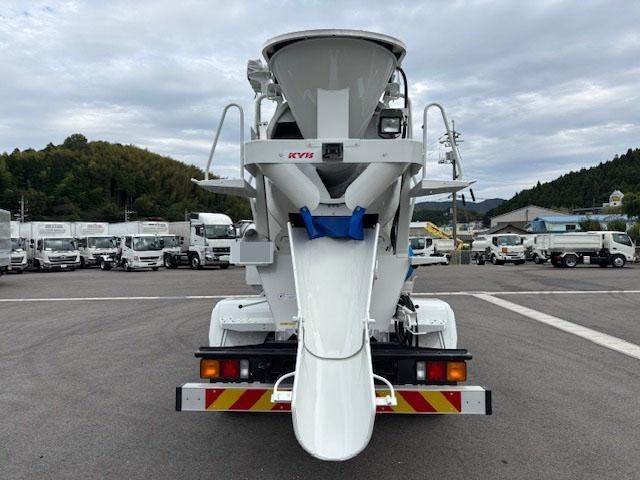 MITSUBISHI FUSOU FIGHTER 2025