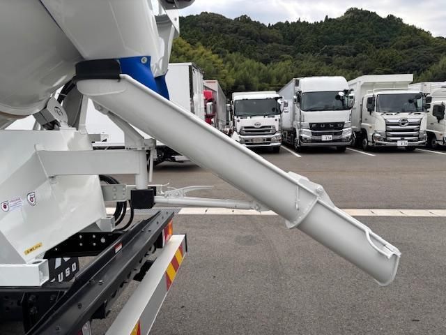 MITSUBISHI FUSOU FIGHTER 2025