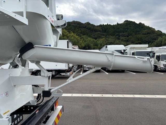 MITSUBISHI FUSOU FIGHTER 2025