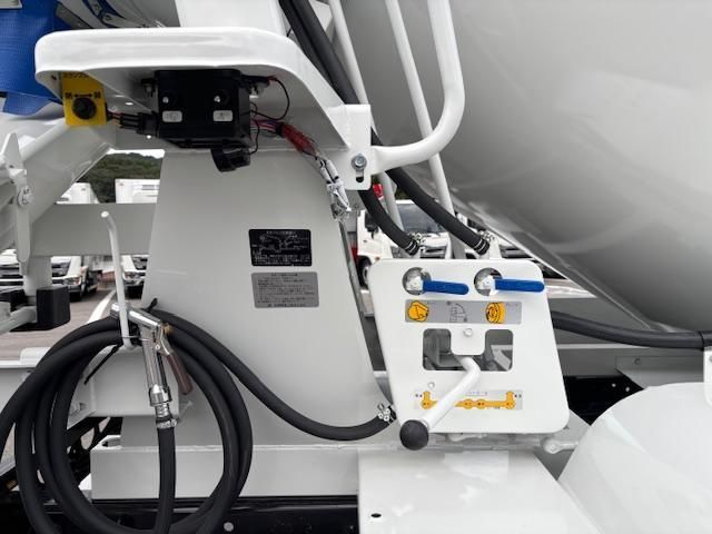 MITSUBISHI FUSOU FIGHTER 2025