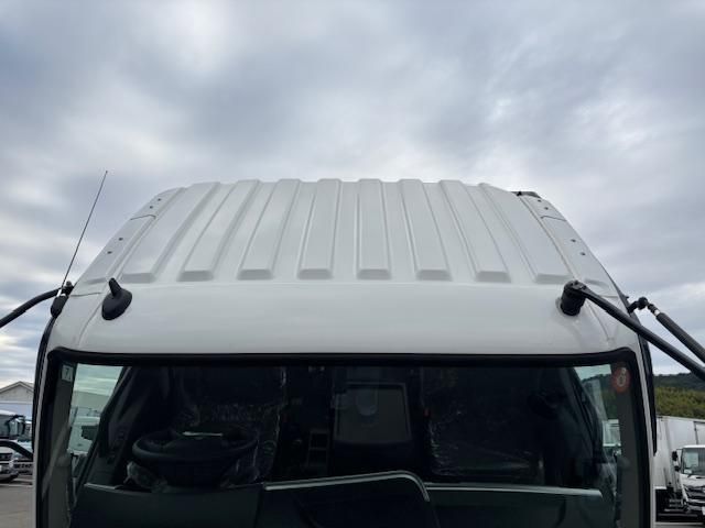 MITSUBISHI FUSOU FIGHTER 2025