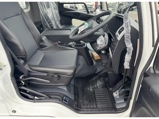 MITSUBISHI FUSOU FIGHTER 2025