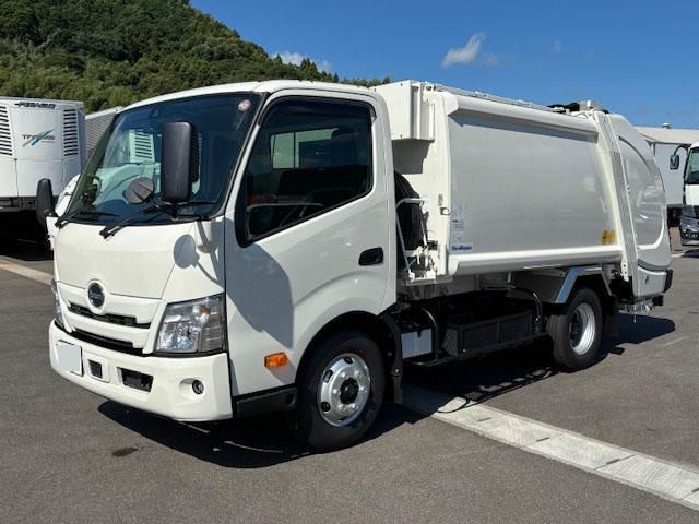 HINO DUTRO 2024