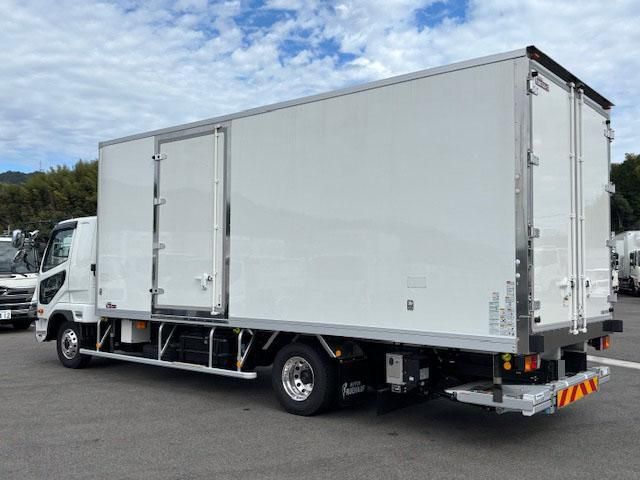 MITSUBISHI FUSOU FIGHTER 2025