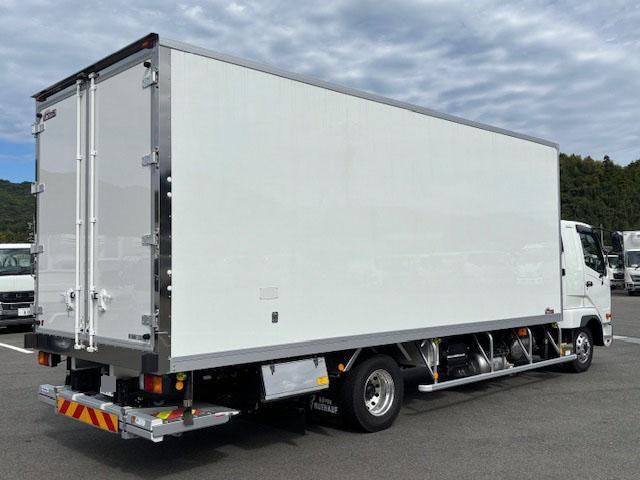 MITSUBISHI FUSOU FIGHTER 2025