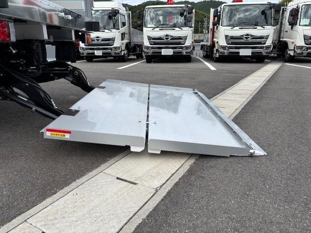 MITSUBISHI FUSOU FIGHTER 2025